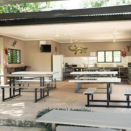 Oasis Tourist Park Hotel Palmerston City Exterior photo